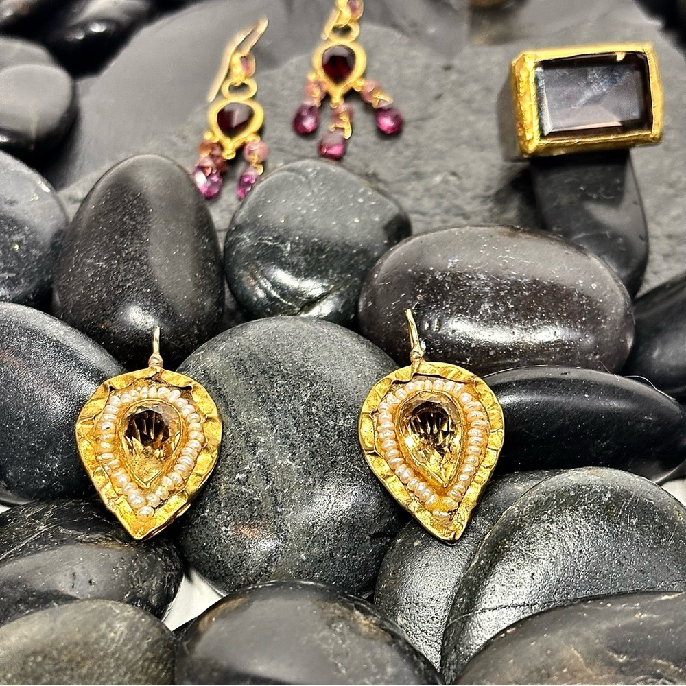 ♥️NAVA ZAHAVI 22k Gold Citrine & Seed Pearl Earrings ♥️